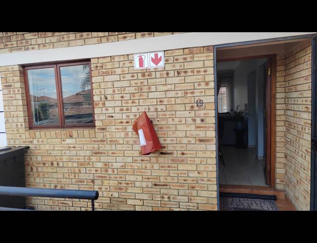 2 BEDROOM APARTMENT FOR SALE IN SONNEVELD